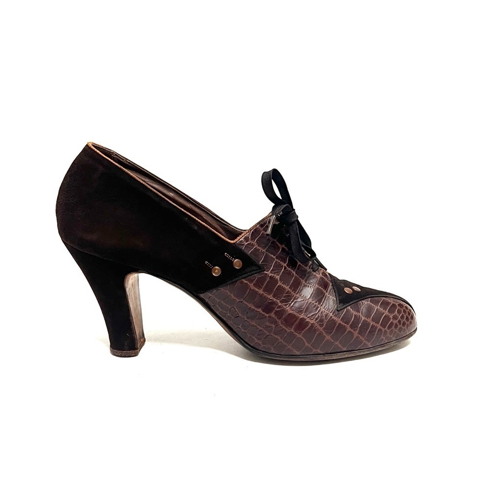 Vintage 1940s brown reptile leather and suede asymmetrical heeled oxfords